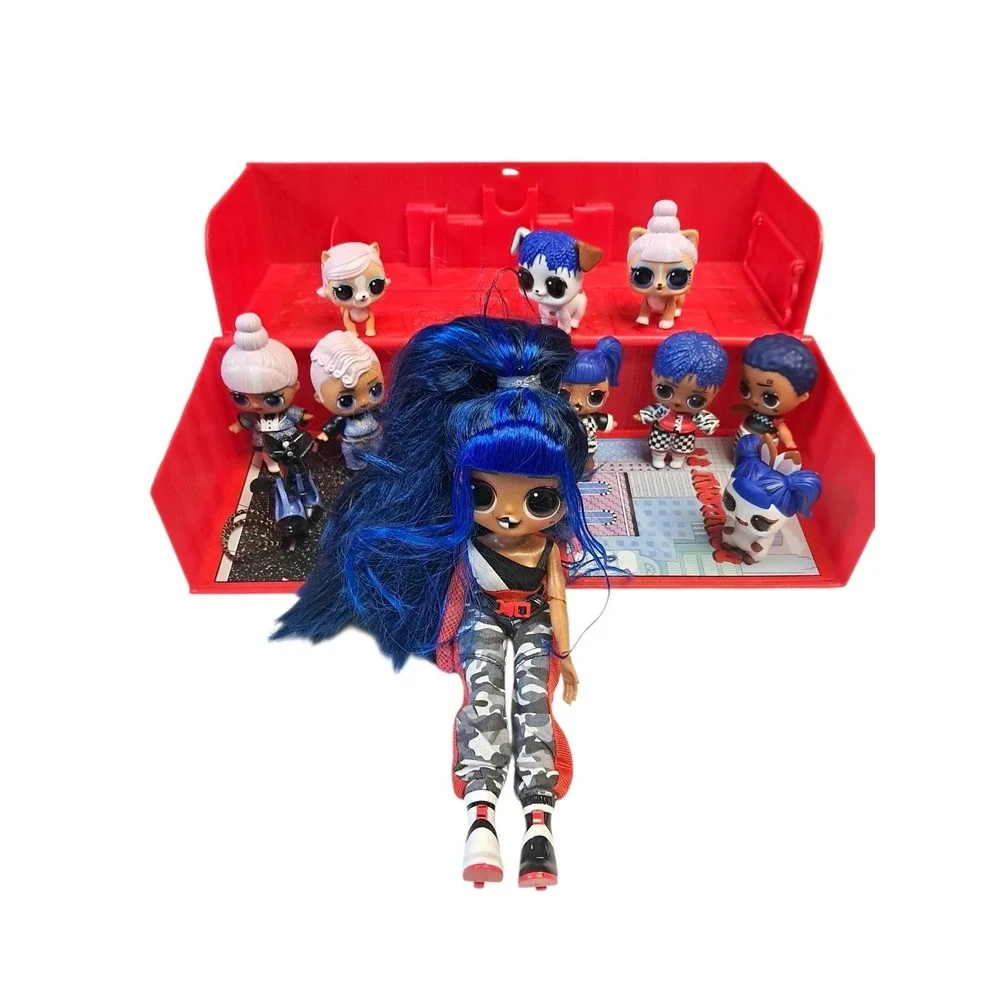 LOL Surprise OMG Downtown Closet Red Travel Case With Doll MGA Ent no key.
